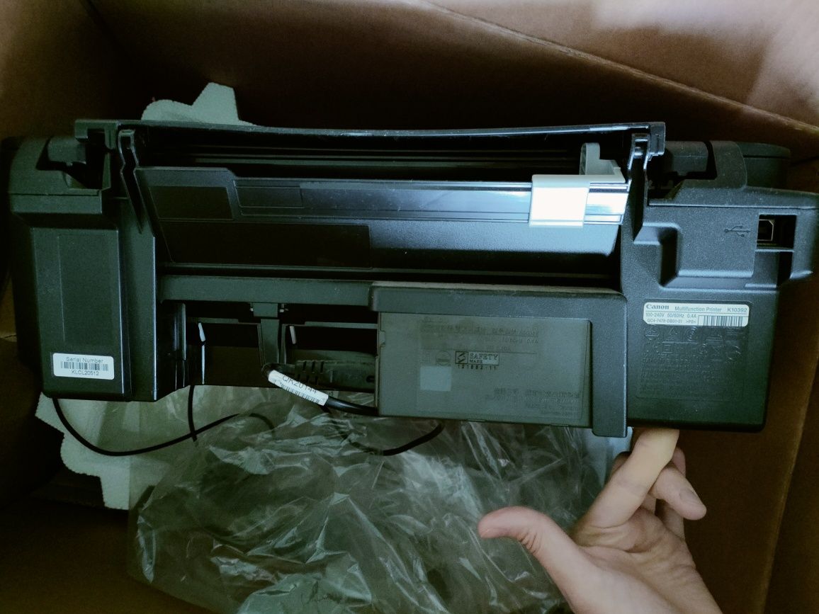 Мультифункциональный лазерный  цветной принтер canon pixma е414
