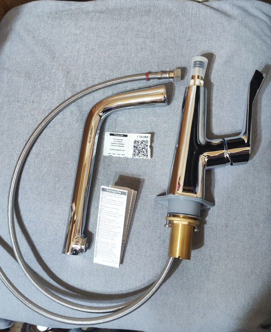 Продается смеситель для кухни hansgrohe