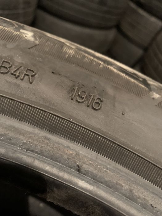 2 anv M+S Goodyear/Firestone 225/55/16 XL