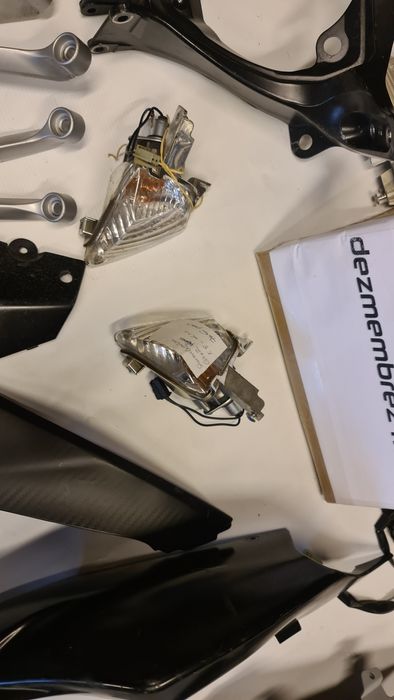 Suzuki GSXR 1000 k7 K8 2007 2008 carena aripă scărițe stop cadru bord