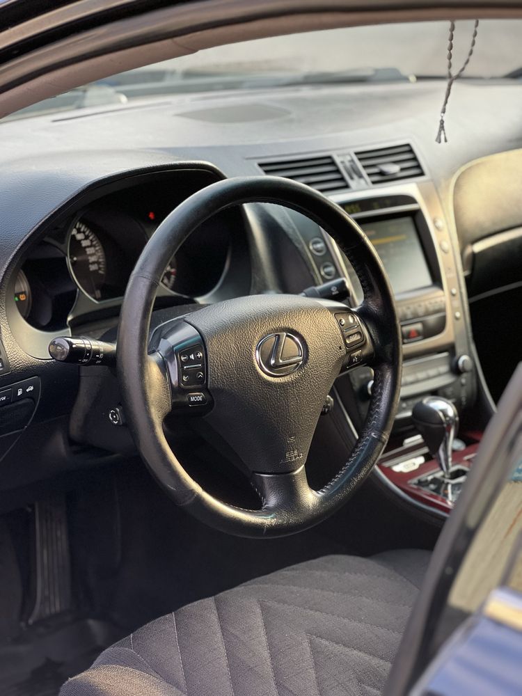 Продам Lexus gs 300