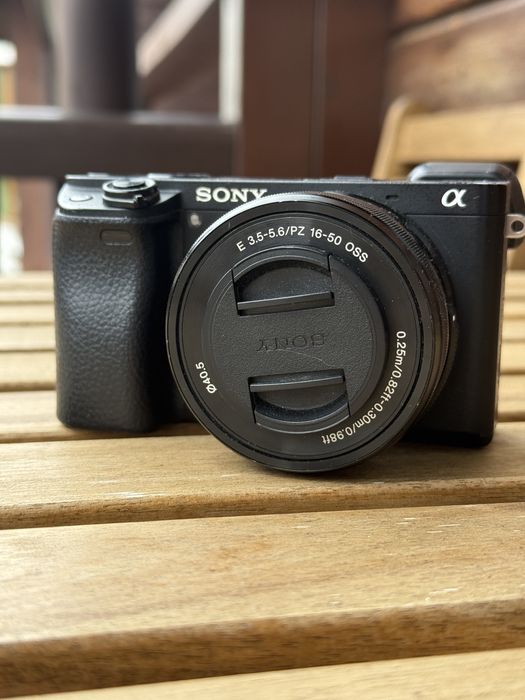 Sony a6300 + китов обектив Sony SEL 16-50mm f/3.5-5.6 PZ OSS