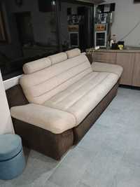 Se vinde canapea  extensibilă culoare maro\bej