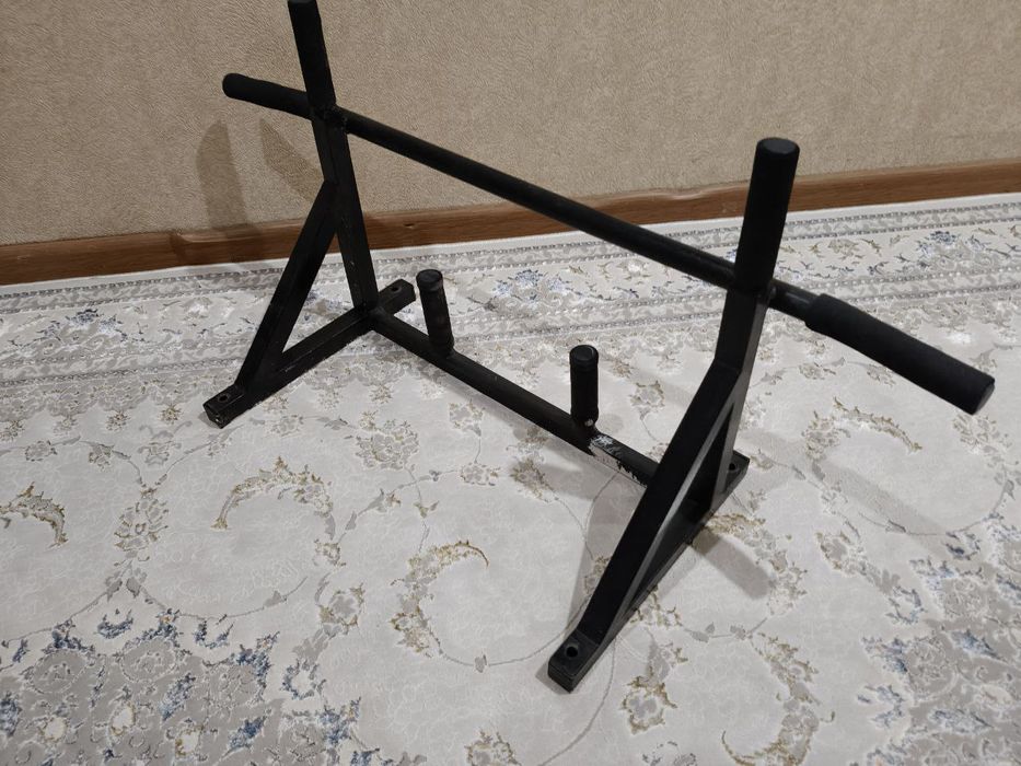 Продаю турник настенный