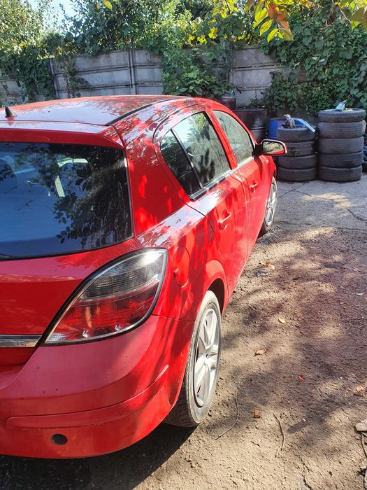 Fata completa / Piese dezmembrariOpel Astra H facelift 1.6  Z16xer