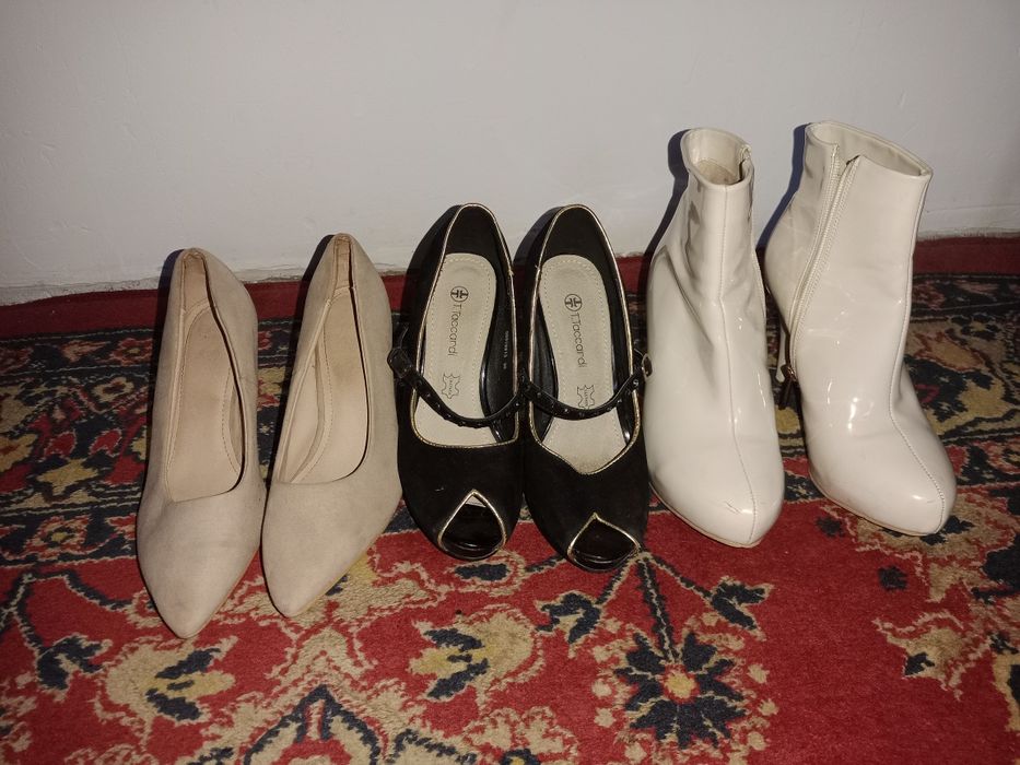 Продам женскую обувь