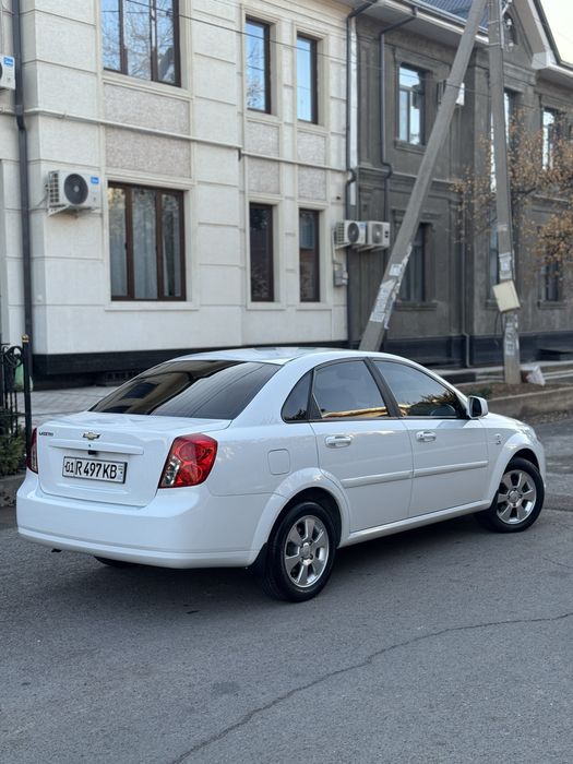 Srocha sotiladi.  8350$