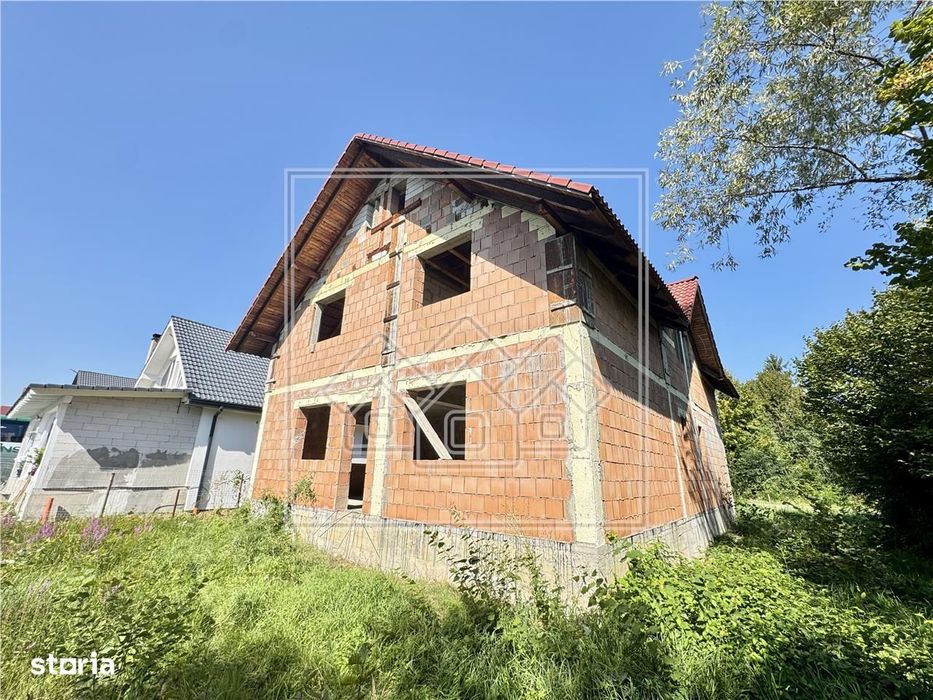 Casa individuala de vanzare in Victoria, cu 6 camere si curte mare