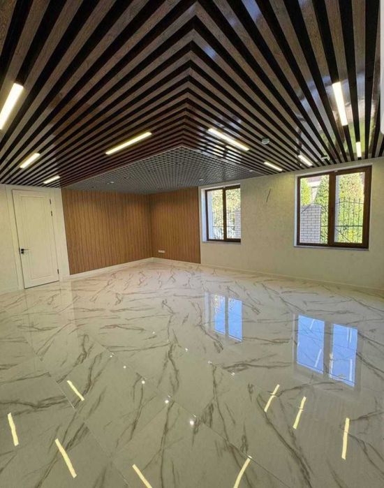 Здание ул.Новомосковская Старт 3-этажа 653 м² 8-каб евроремонт