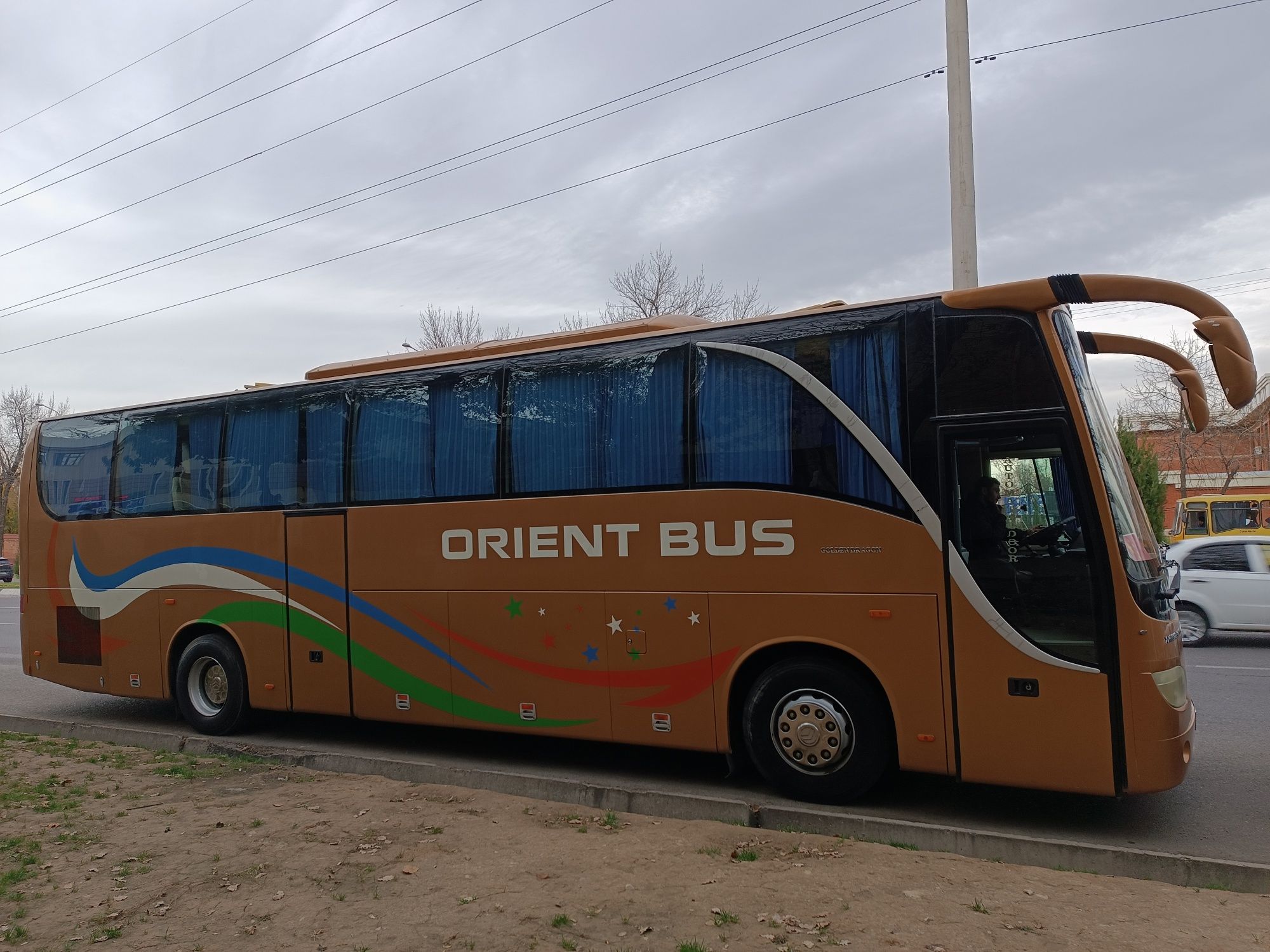 Avtobus Golden Drakon sotiladi yoki ardendaga beramiz