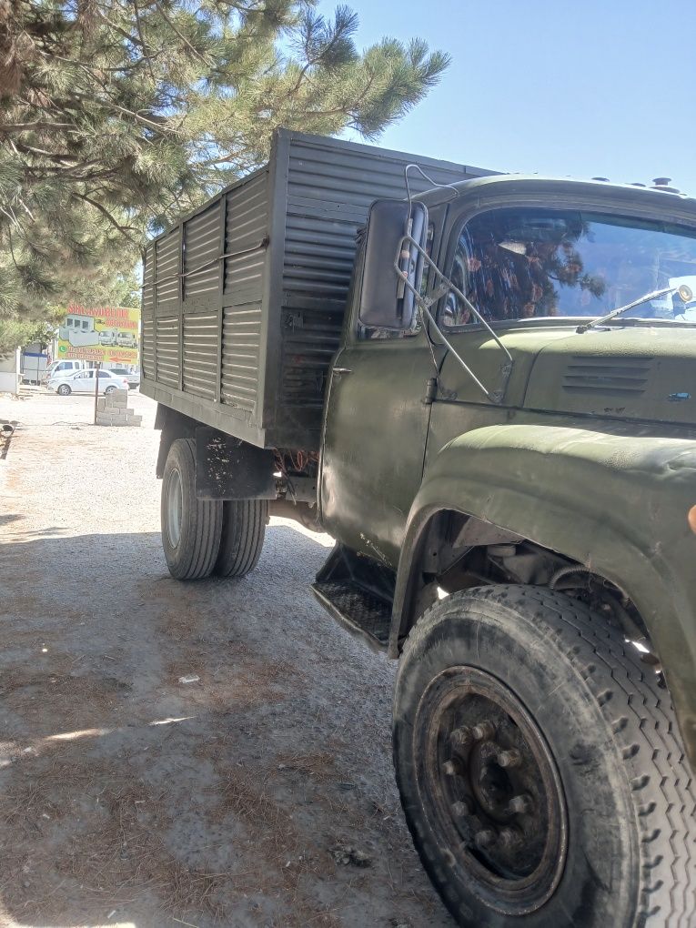 Bortovoy ZIL 130