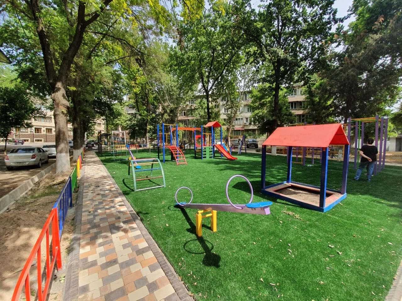 Детские площадки от производителя "Turnik.uz". Качели, горки, карусели