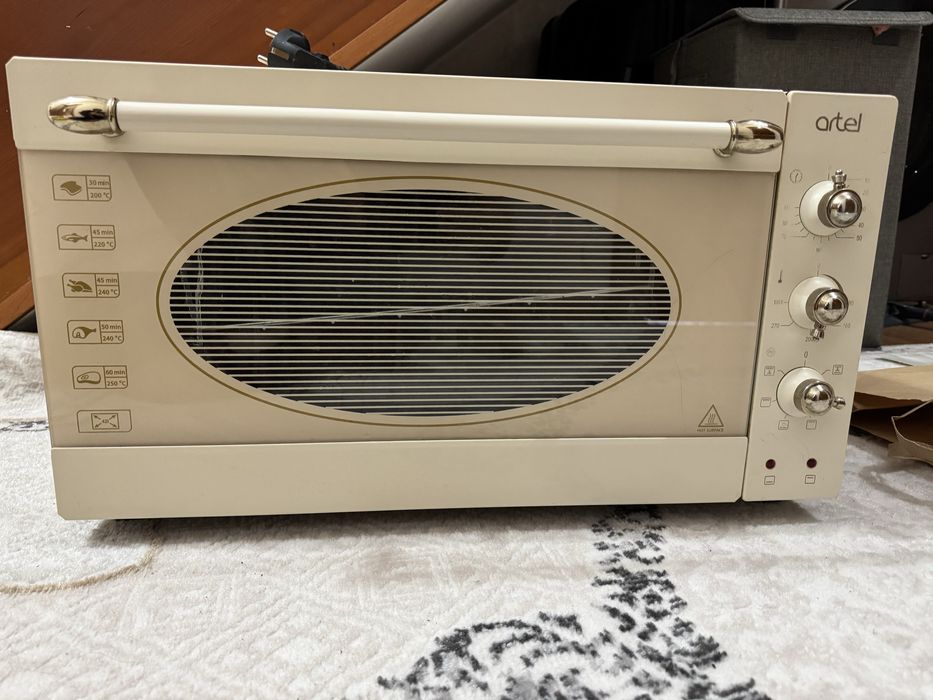 Продается печка artel в идельном состоянии