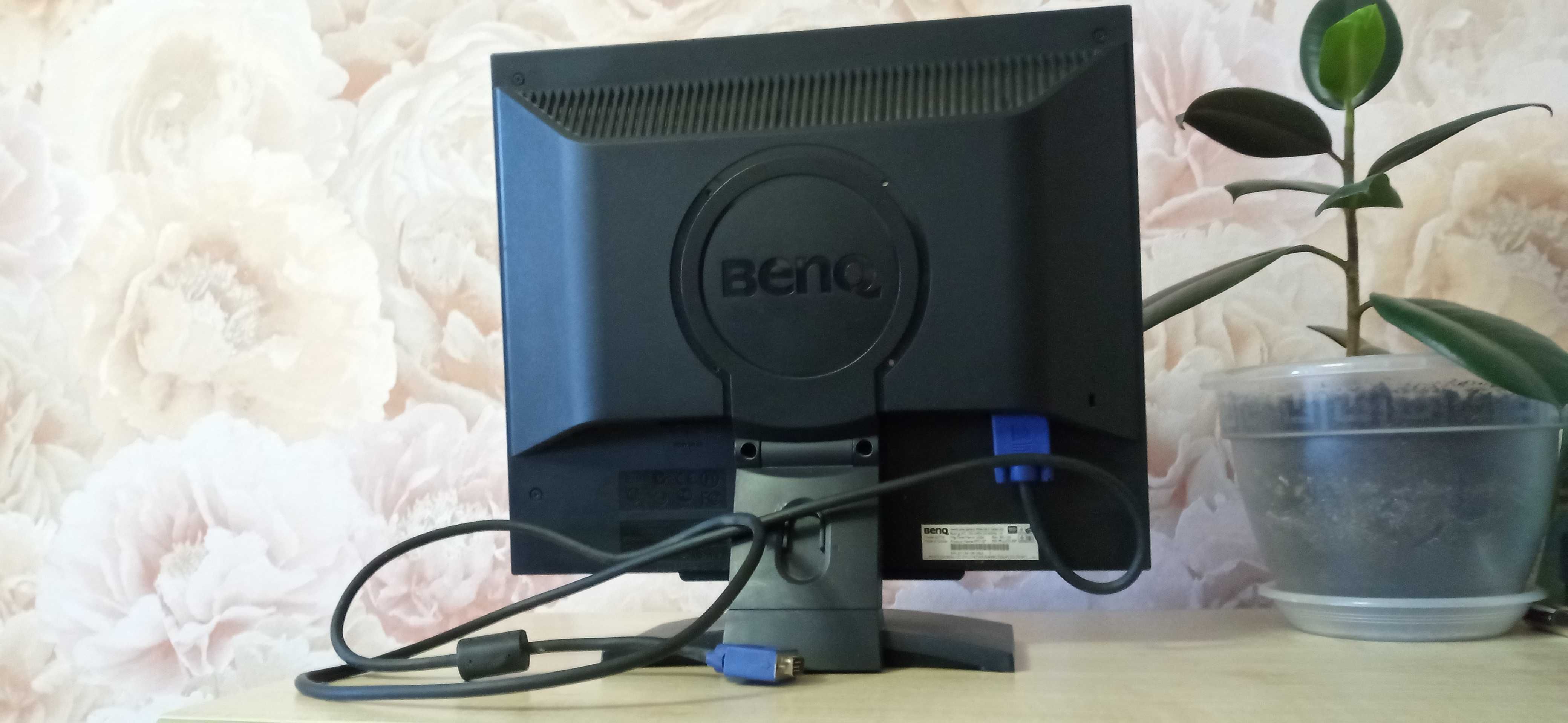 BenQ FP71G+ монитор 17 дюймов после профилактики в отличном состоянии