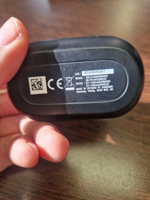 Безжични слушалки Samsung SM-R140