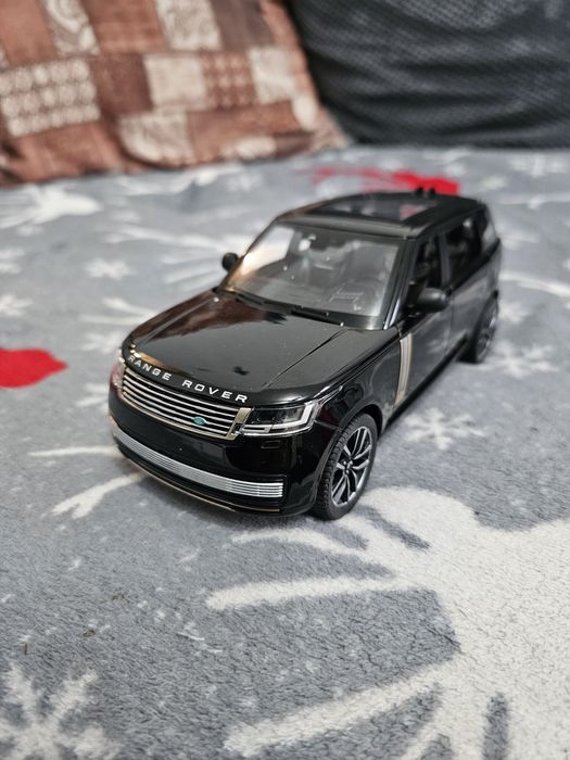 Macheta metalica range rover scara 1:24 noua