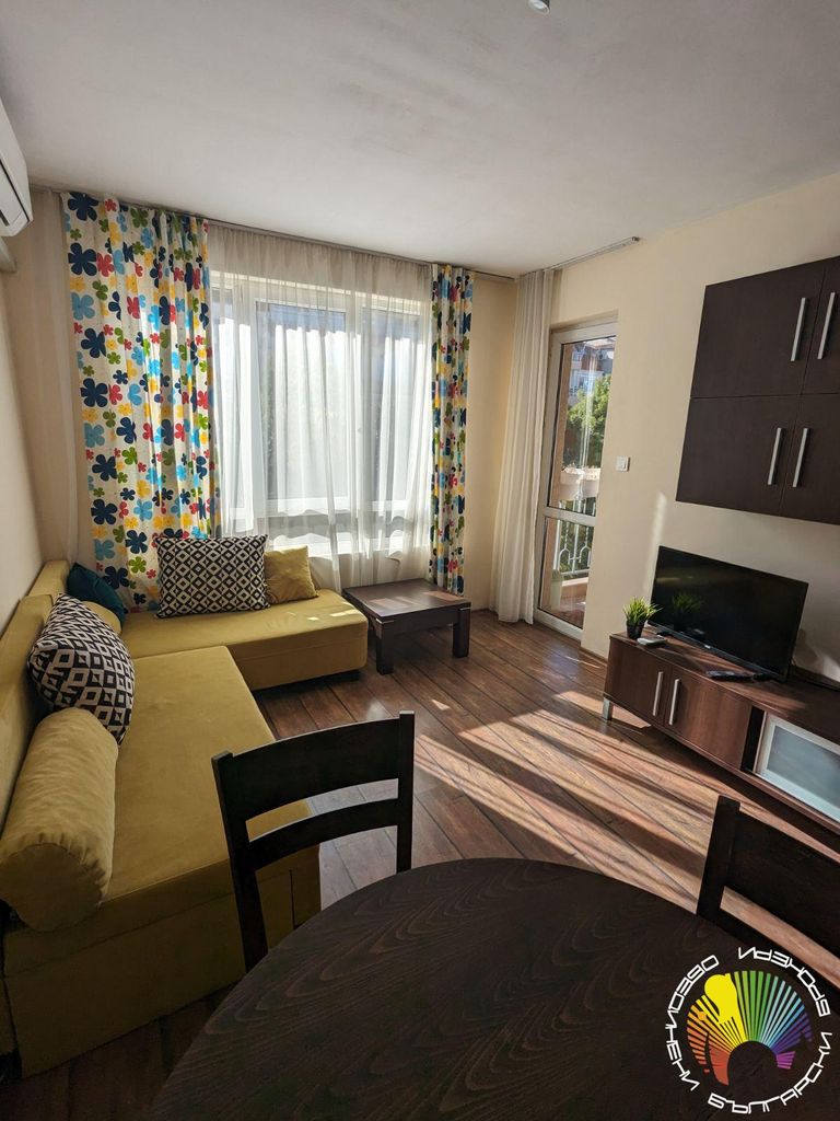 Продава се Двустаен апартамент в Бургас, Лазур - 60 кв.м за 2417 €/кв.м - Снимка #3