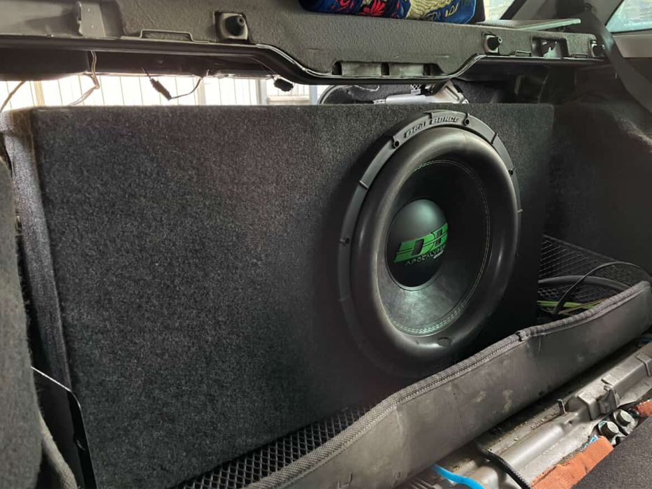 Продаю сабвуфер + усилитель Deaf Bonce Apocalypse (комплект)