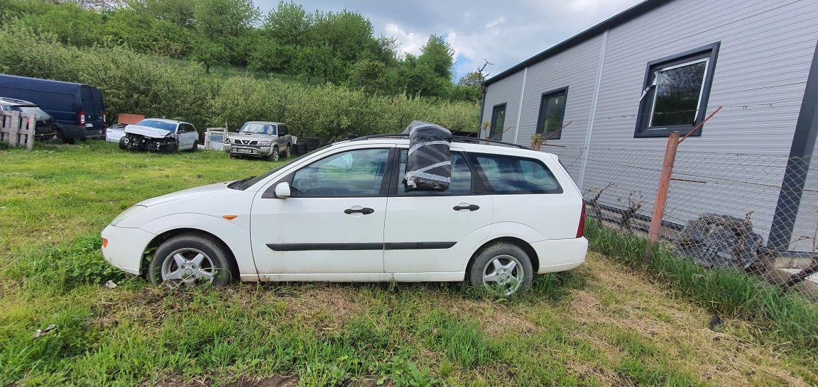 Ford focus turnier fără itp necesita tinichigerie