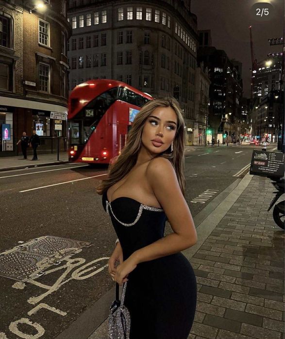 Рокля черна бандажна оформяща BELLA BARNETT