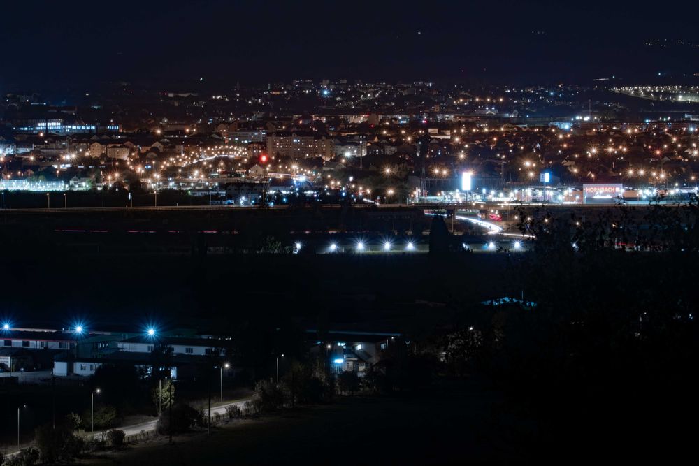 Hopa stai așa. Vând teren intravilan în Sibiu, str Viile Sibiului.