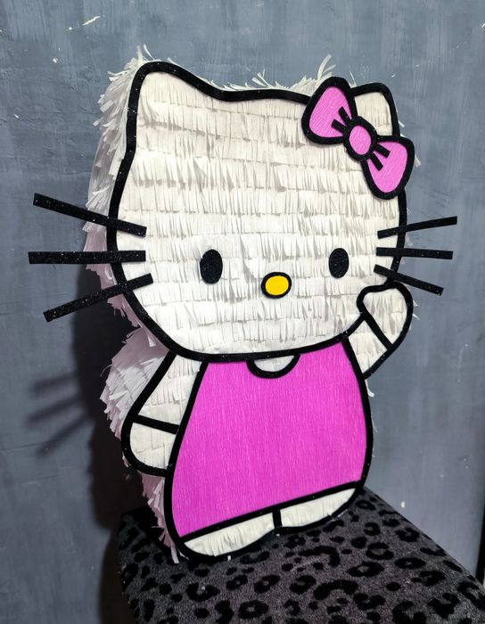 Пиньята. Подарок. Хеллоу Китти.