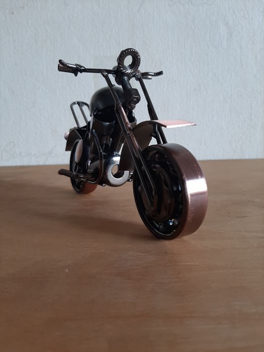 Статуэтки разные