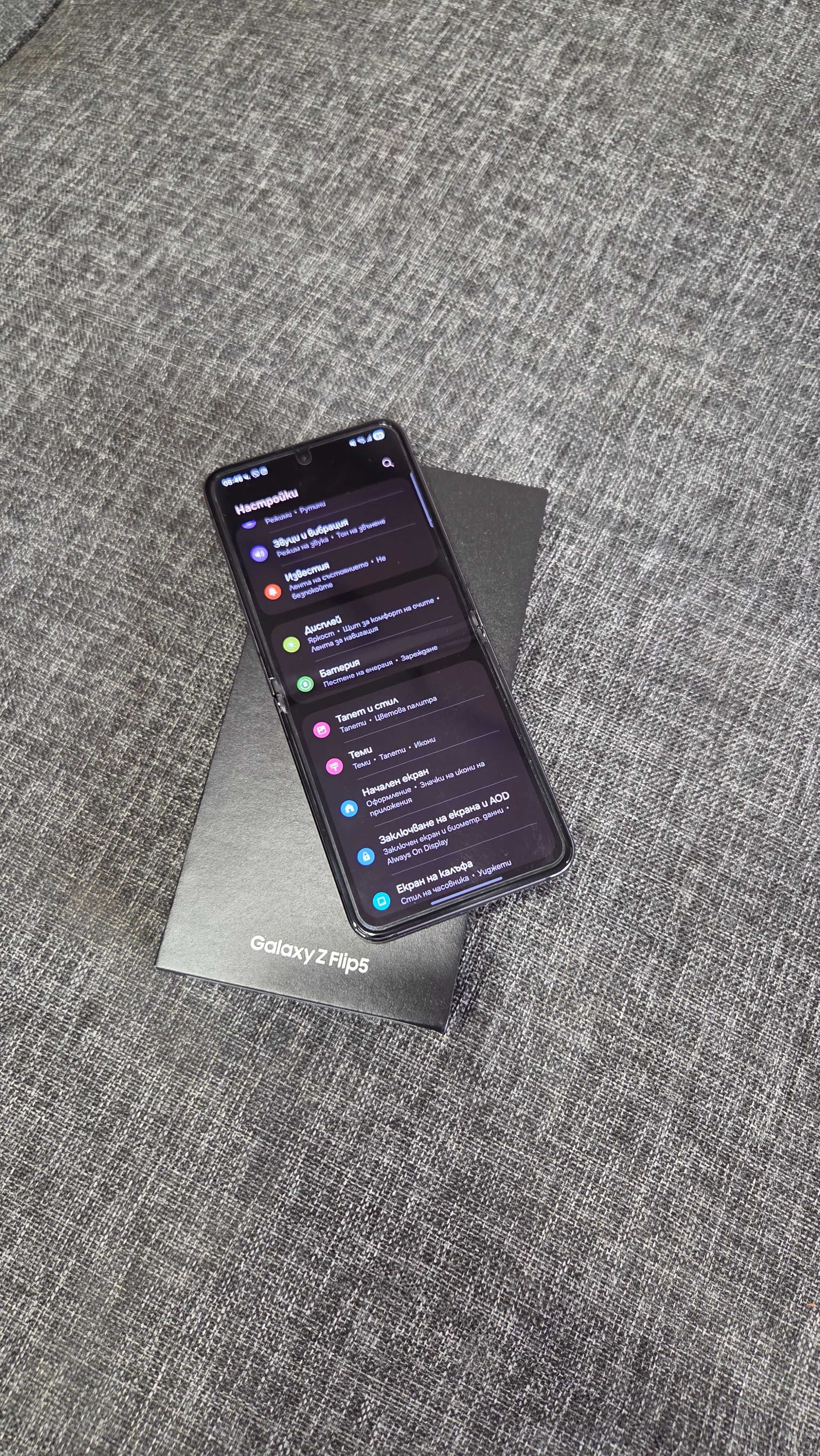 Samsung Galaxy Flip 5