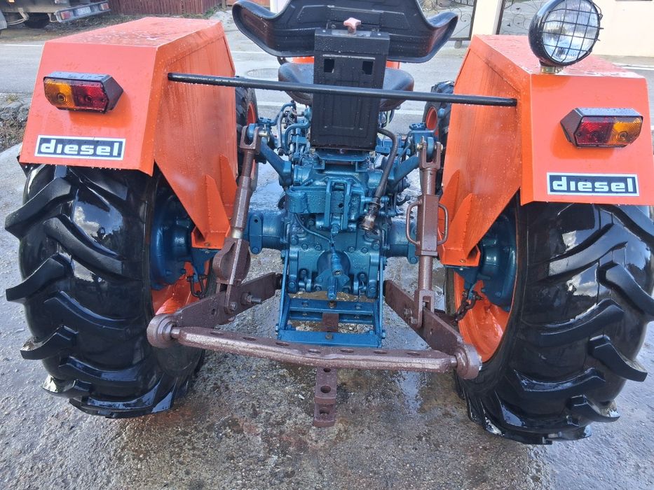 Tractor universal 445 DT