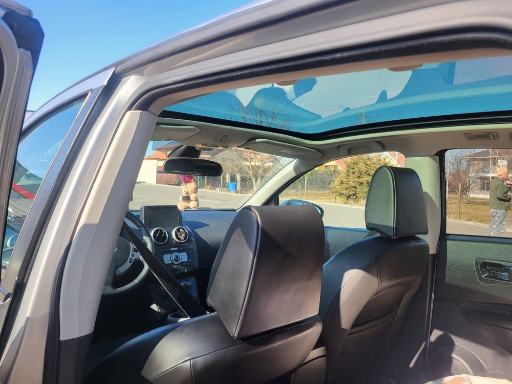 Nissan masina economica si eficienta