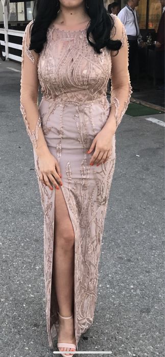 Vand rochie facuta pe comanda