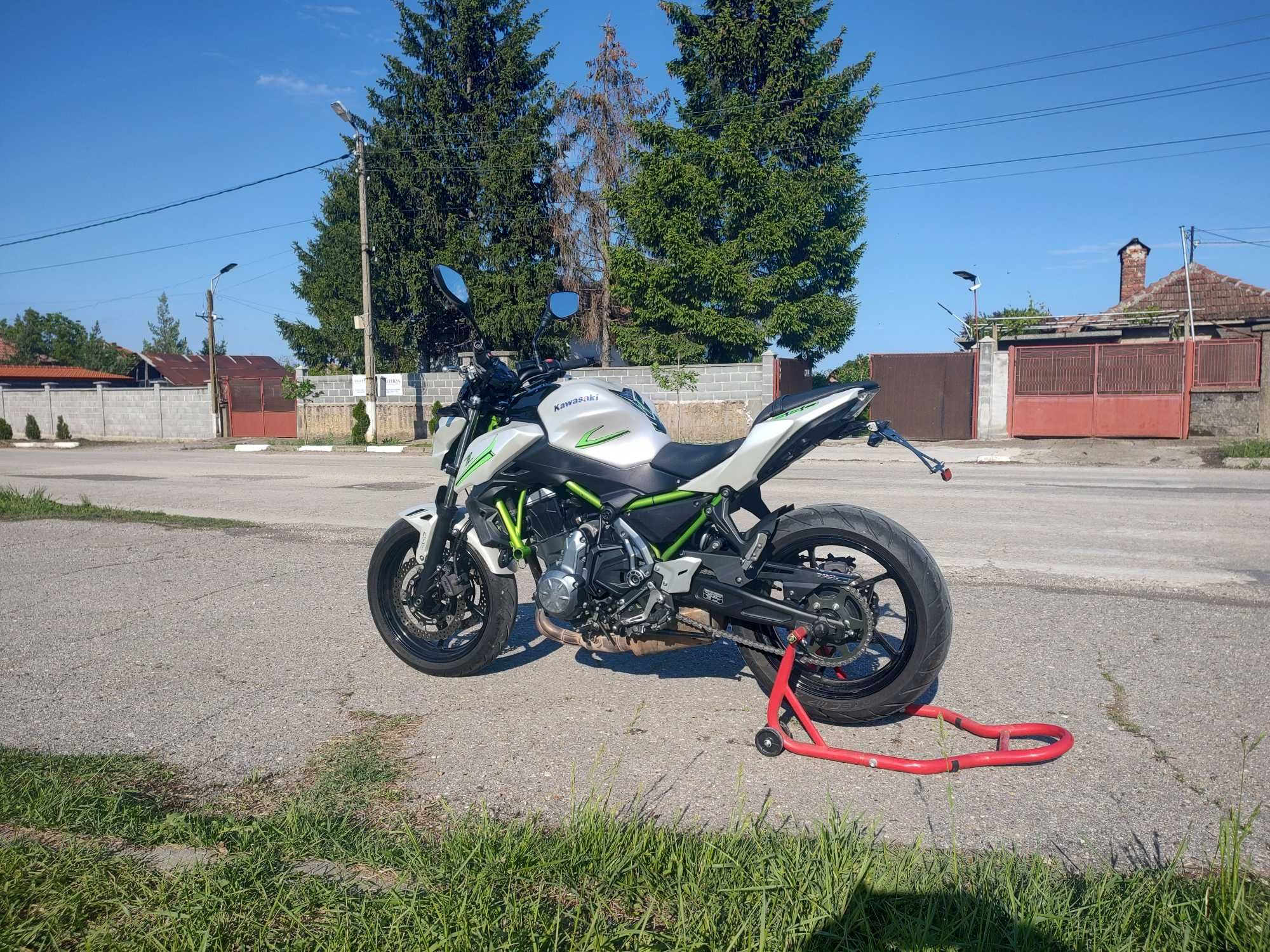 Мотоциклет Kawasaki z 650