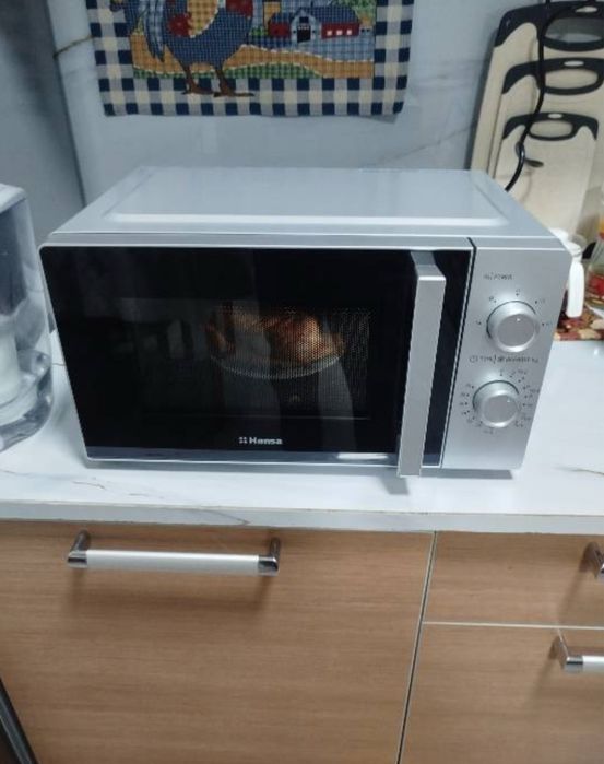 Почти новая микроволновка