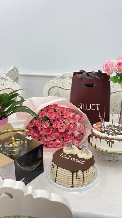 Букет 51роза, тазабүгін алынған