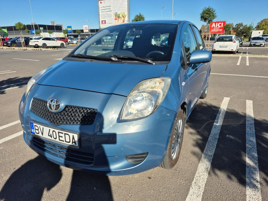 Vând Toyota Yaris