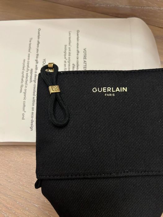 Козметични Чантички Giorgio Armani и Guerlain