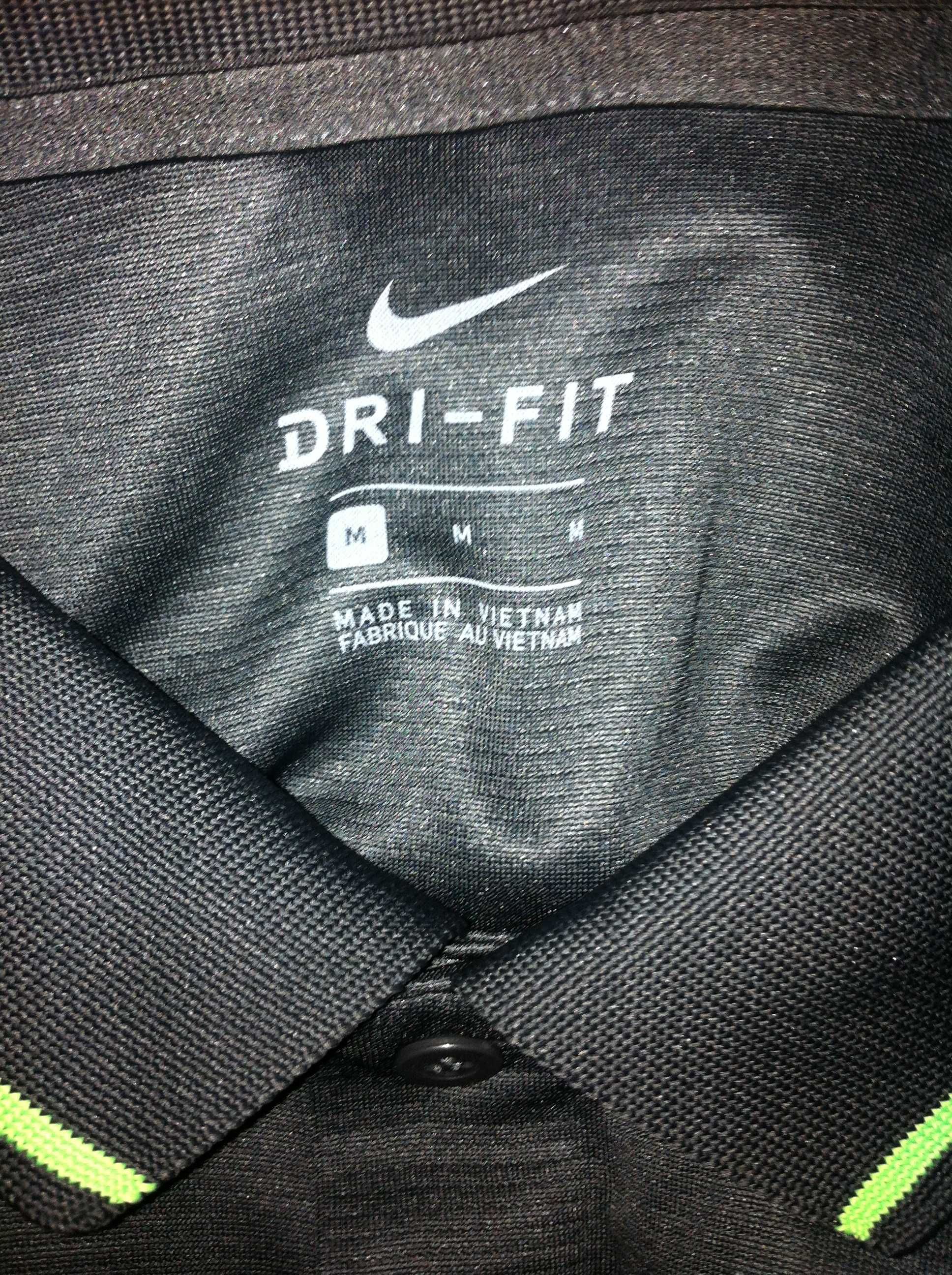 Tricou + Sort Nike -- Dry Fit -- Banii merg la un baiat bolnav.