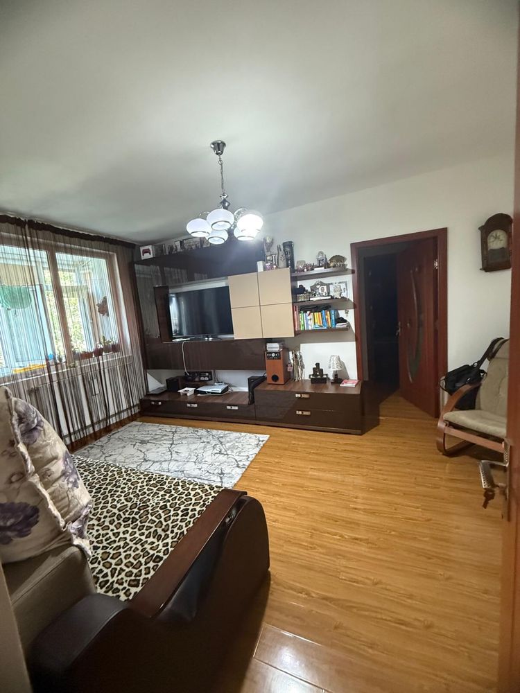 Vand Apartament 2 camere