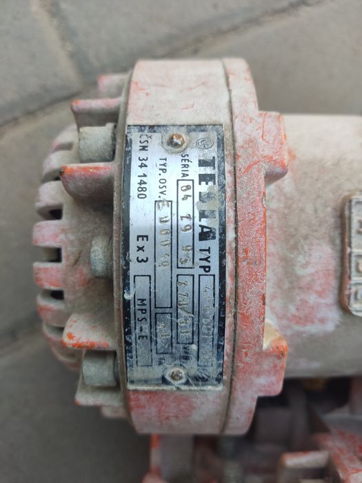 Продам наружнюю сигнализацию ревун на 220в