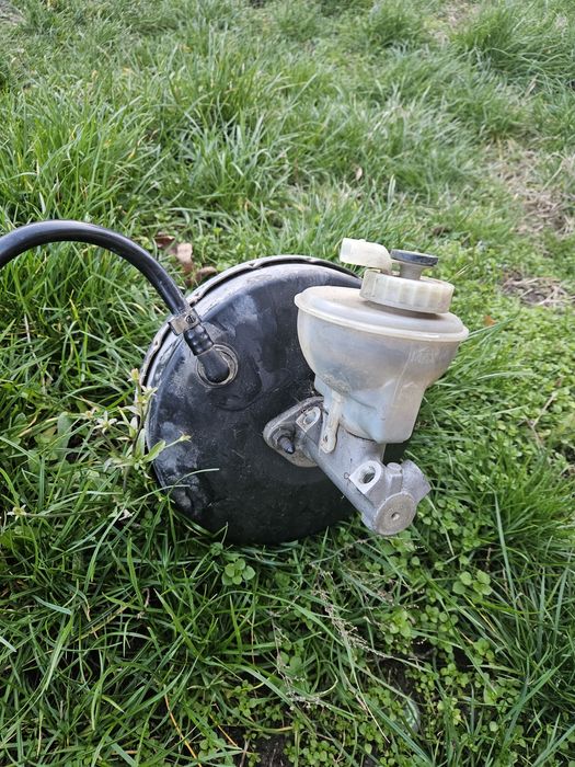 Сервоуселвател с помпа