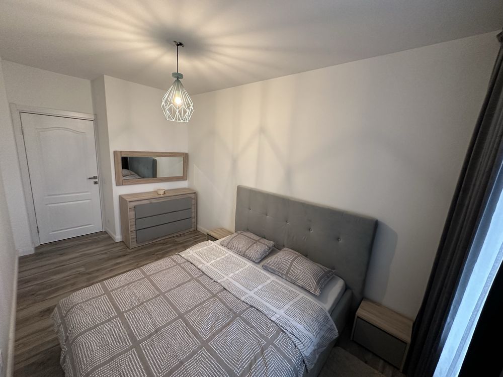 Vand apartament 3 camere prima onestilor