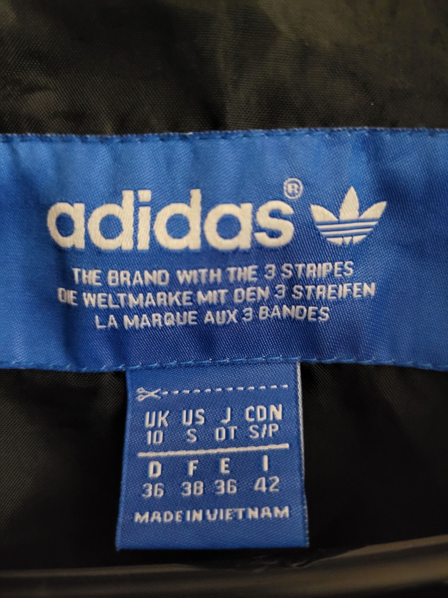 Дамско яке Adidas Размер С