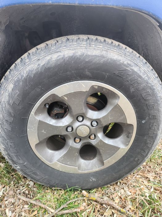 Jante cu cauciucuri r18 jeep grand cherokee, wrangler...