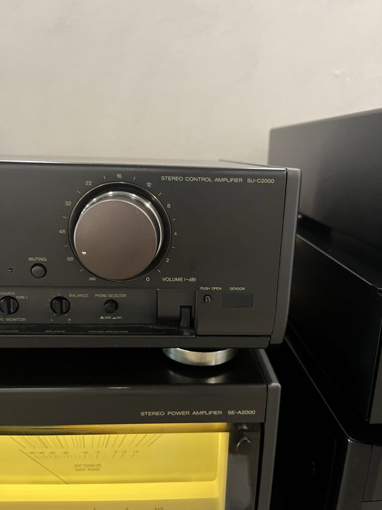 Technics SE A2000 Technics SU C2000