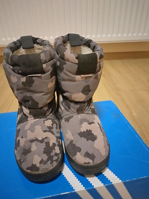 Продавам Адидас SLIP ON BOOT C