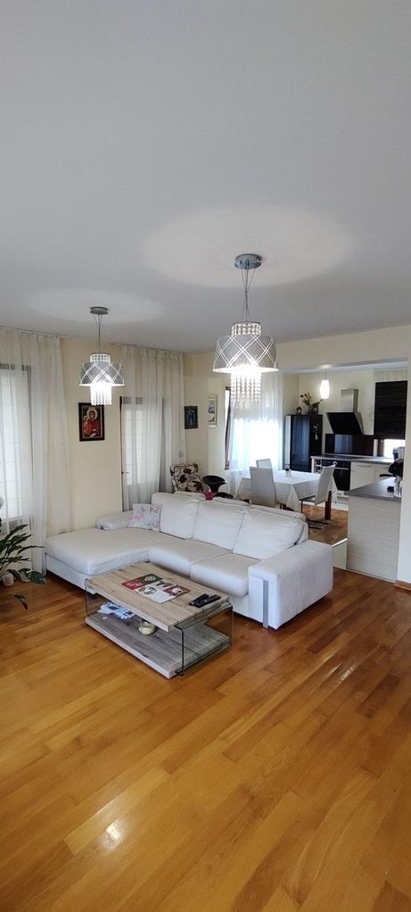 Продава се Къща в Бургас, Център - 175 кв.м за 2029 €/кв.м - Снимка #8