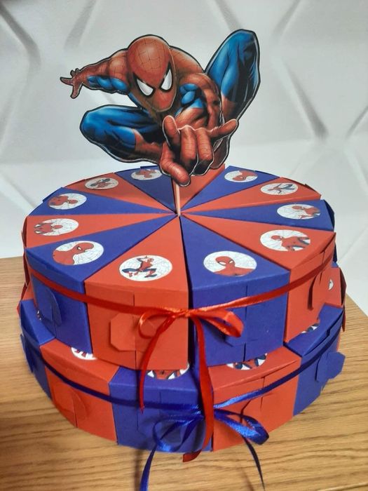 Картонена торта