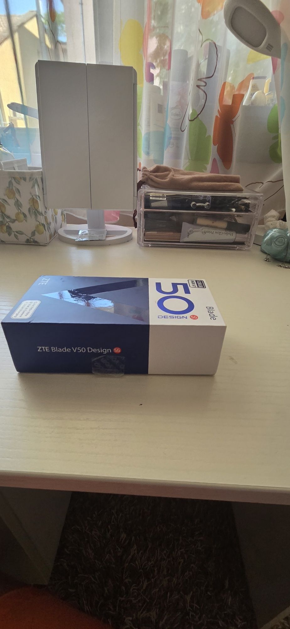 Продавам телефон ZTE Blade V50 Design