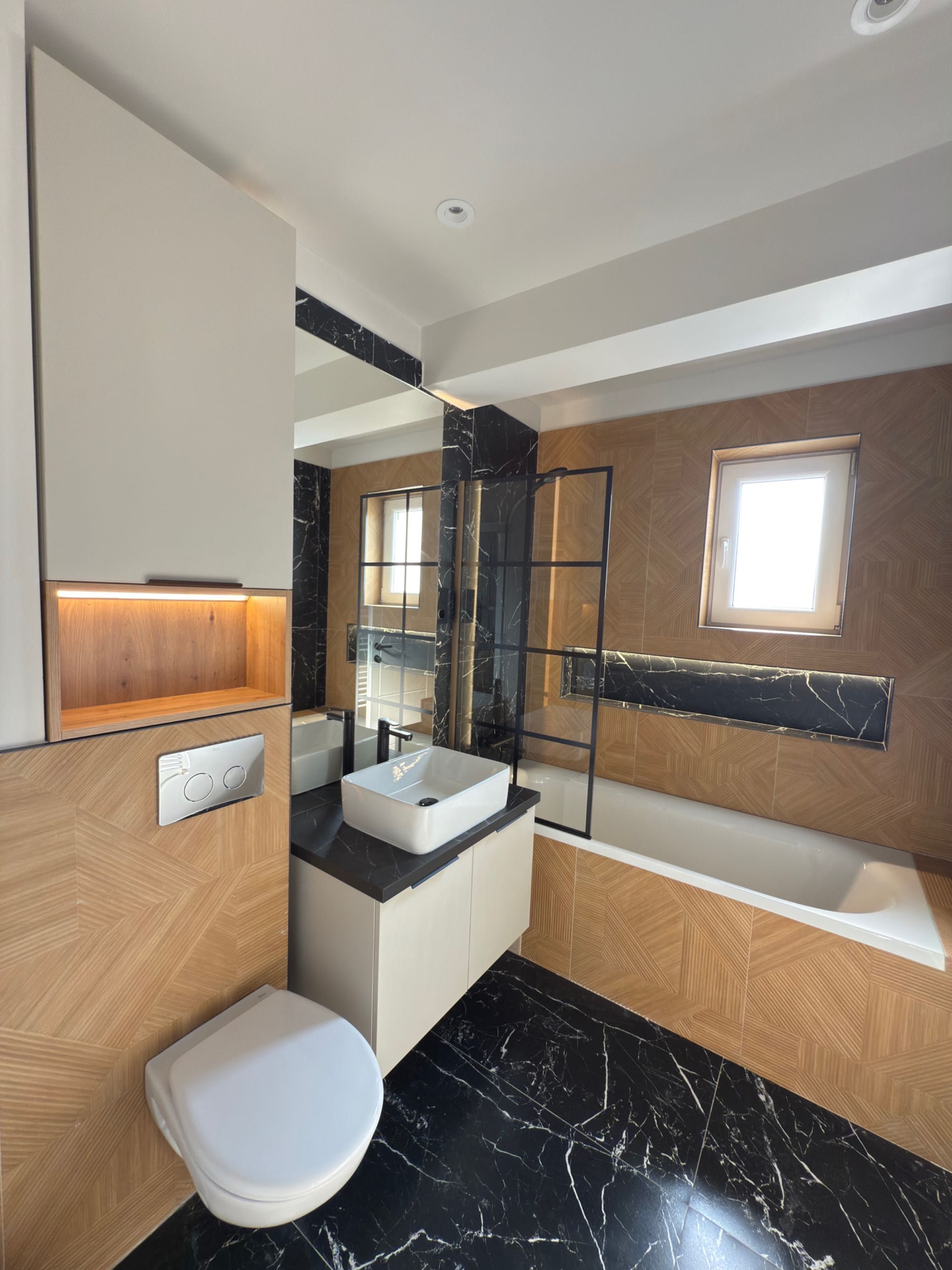 Apartament 2 camere, ultrafinisat, zona Terra, Floresti