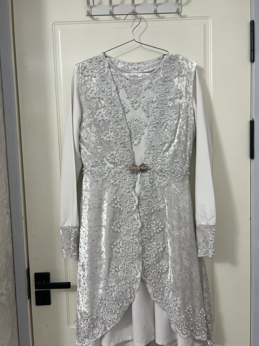 Kelin sarbosi uchun libos